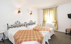 Logis Hotels - Hotel Restaurant Du Midi